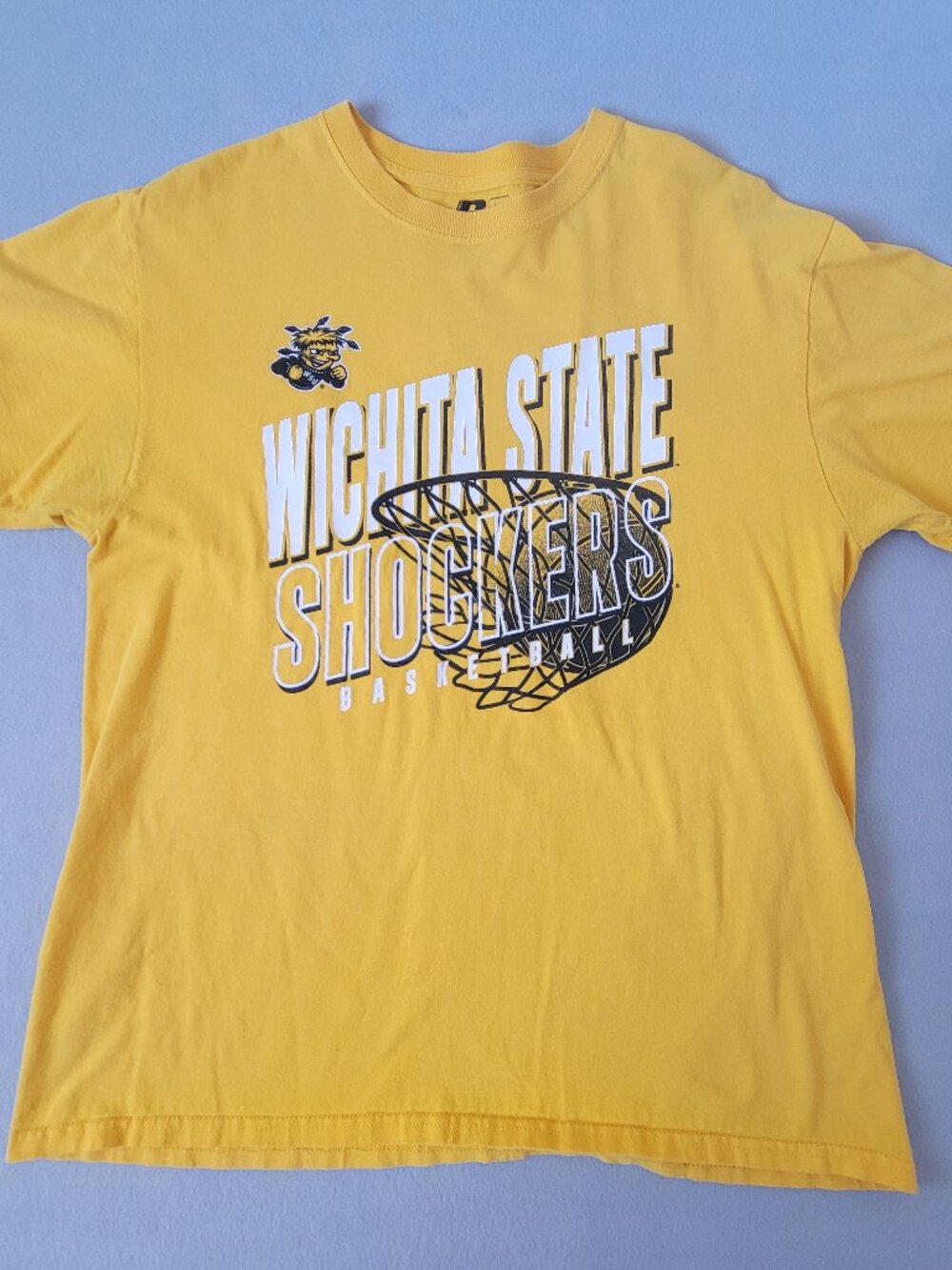 Russell Athletic Wichita State Shockers Basketball Shirt Mens L 42-44 Gold 2000s